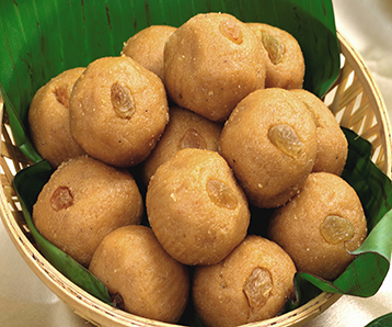 Rava-Besan Ladoo - 12 pieces (रवा -बेसन लाडू) [ pure cow ghee ]